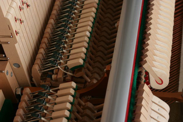 Maintenance - Les Pianos de Charles - accordeur Angers